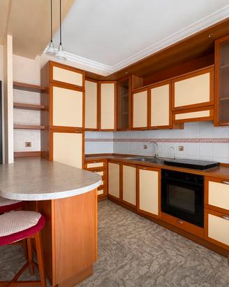 CUCINA COMPONIBILE ANGOLARE CON PENISOLA 