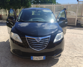 Lancia y del 2014 con 133000 Benz/Gas