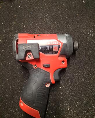 Avvitatore ad impulsi  Milwaukee