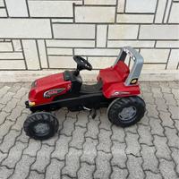 Trattore a pedali per bambini