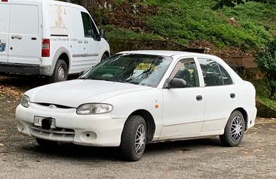 Hyundai accent air