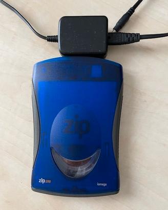Iomega USB 2.0 Zip Drive MAC 250 MB unità zip