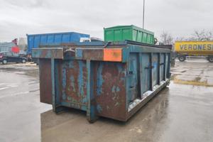 CONTAINER SCARRABILE USATO A CIELO APERTO