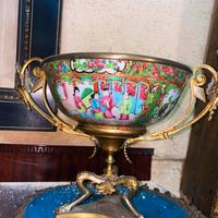 Coppa in porcellana antica