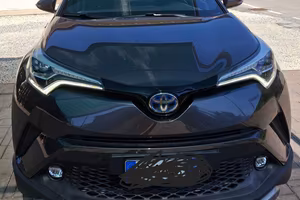 Toyota chr lounge ibrida