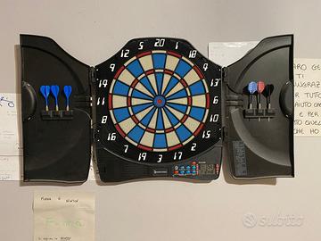 Gioco freccette con set da 6 freccette elettronico