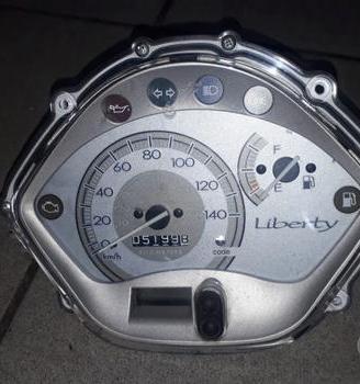 Liberty 125 2014 : motore km faro forcella cerchio