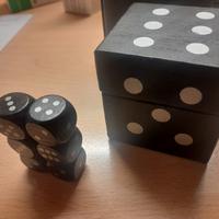 6 Dadi da gioco con scatola in legno