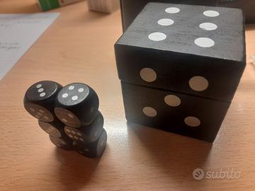 6 Dadi da gioco con scatola in legno