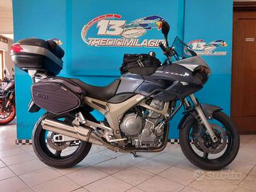 YAMAHA TDM 900