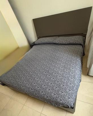 Letto matrimoniale a cassonetto