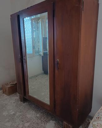 Armadio in legno