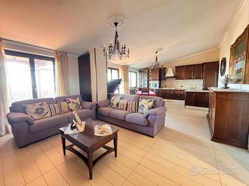 3 LOCALI A MARANO DI NAPOLI