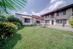 SESTO - VILLA SINGOLA + TRE APPARTAMENTI INDIPENDE