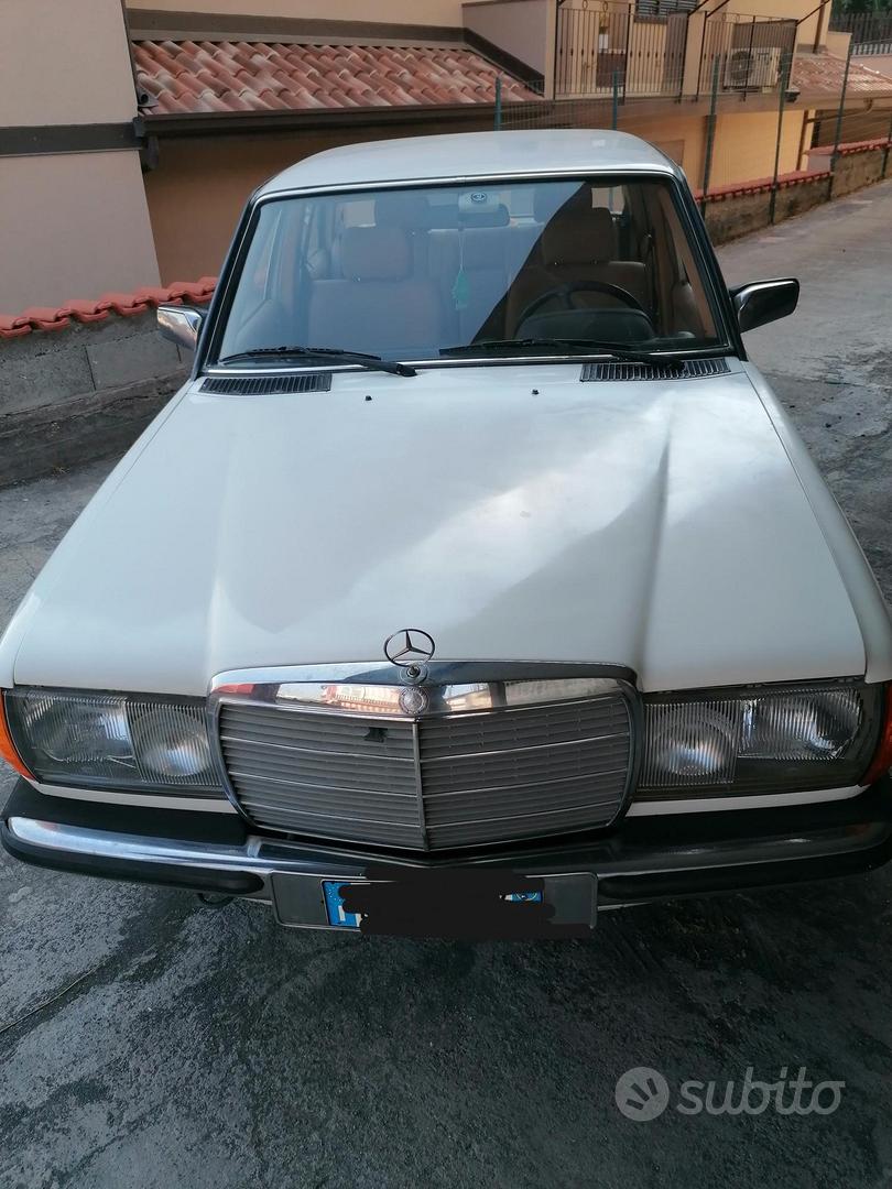 Mercedes-Benz 230 E 1982 photo 2