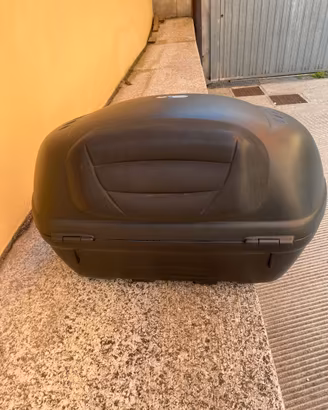 BAULETTO GIVI COMPLETO DI SCHIENALINO E PIASTRA