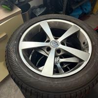 Pneumatici Jeep Compass con cerchi