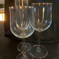 Bicchieri vini, acqua e fluite