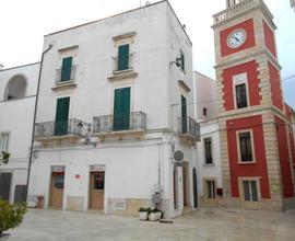 Negozio a Noci, piazza Plebiscito 41, 1 locali