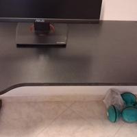 Scrivania porta pc videogiochi