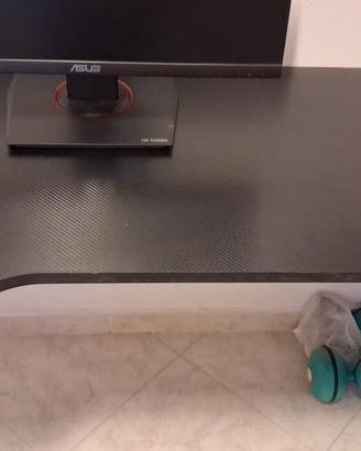 Scrivania porta pc videogiochi