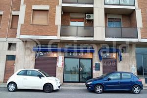 Negozio Mediglia [Cod. rif 3281977ACG]