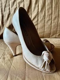 Scarpe punta aperta panna beige in pelle (37)