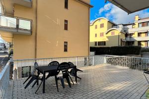 Stanza singola in quadrilocale doppi servizi