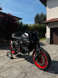 Ducati Monster 937 + A2 depo