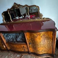 Credenza in stile Chippendale con specchio