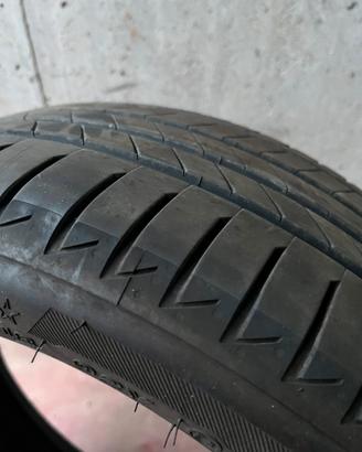Bridgestone 225 40 R18