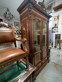 Arredo pregiato per ufficio in legno dì noce