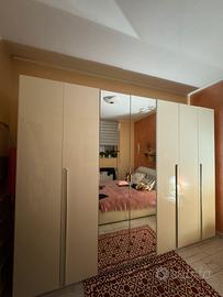 Camera completa anche di letto e comò