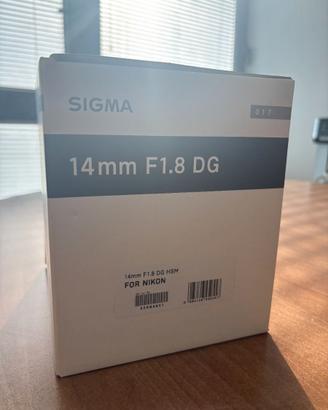 Sigma 14mm F1.8 DG attacco Nikon