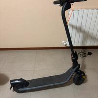 Monopattino ninebot