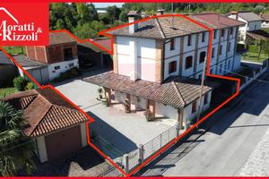 Ampia BIFAMILIARE con terreno a Castello di Porpet