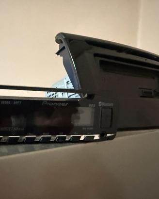 Stereo pioneer  DEH-4400BT