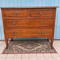 Cassettone in stile Luigi XVI in ciliegio