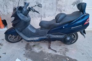 Suzuki burgman 250
