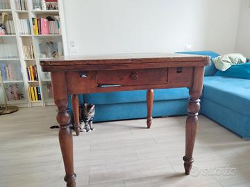 Tavolo da cucina / salotto