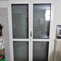 porta finestra alluminio bianca balcone casa