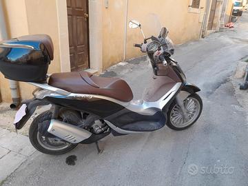 Piaggio Beverly 300