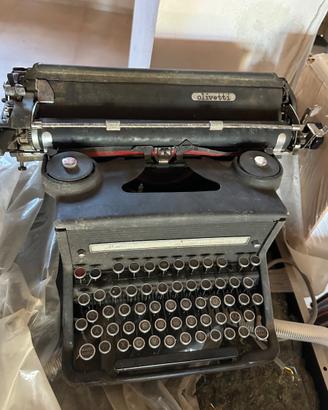 Macchina da scrivere, Olivetti M 40 / 3