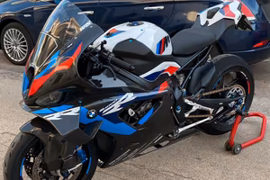 BMW M 1000 RR 2024