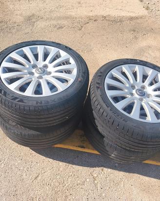 gomme 245 45 18