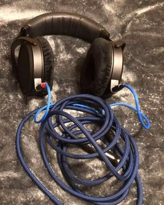 Cuffie Monolith M1570