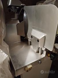 Affettatrice per carne BOSTON – Lama 370