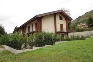 Immobile in asta di 106 m² con 2 locali e box auto
