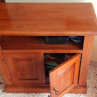 Mobile porta TV in arte povera 