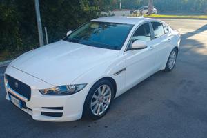 Jaguar XE Prestige - 2.0 180 cv